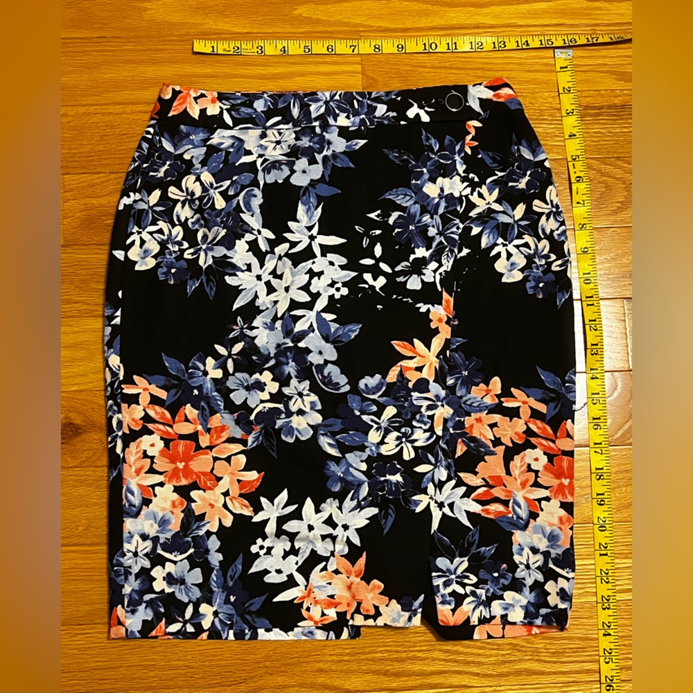 Talbots ladies black blue coral  floral pencil skirt sz 6